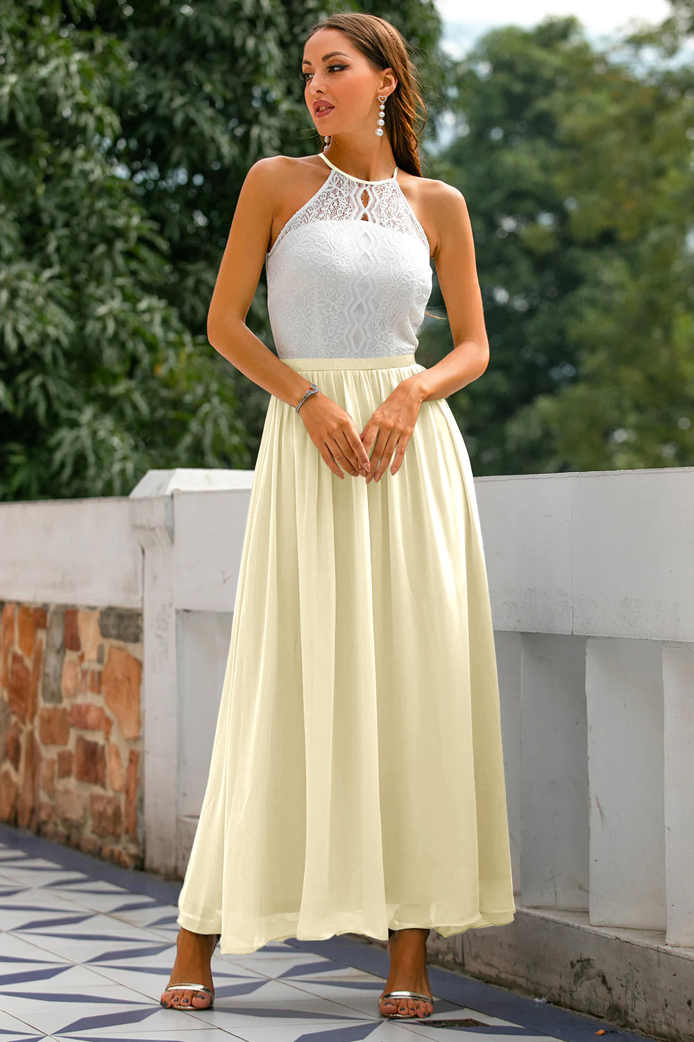 Staubiger Salbei Offener Rücken Hochzeitsgast Kleid