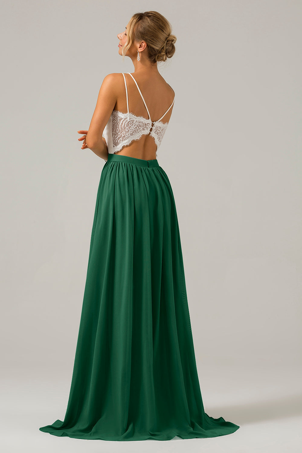 Eukalyptus Grünes Boho Chiffon Langes Brautjungfernkleid mit offenem Rücken und Spitze