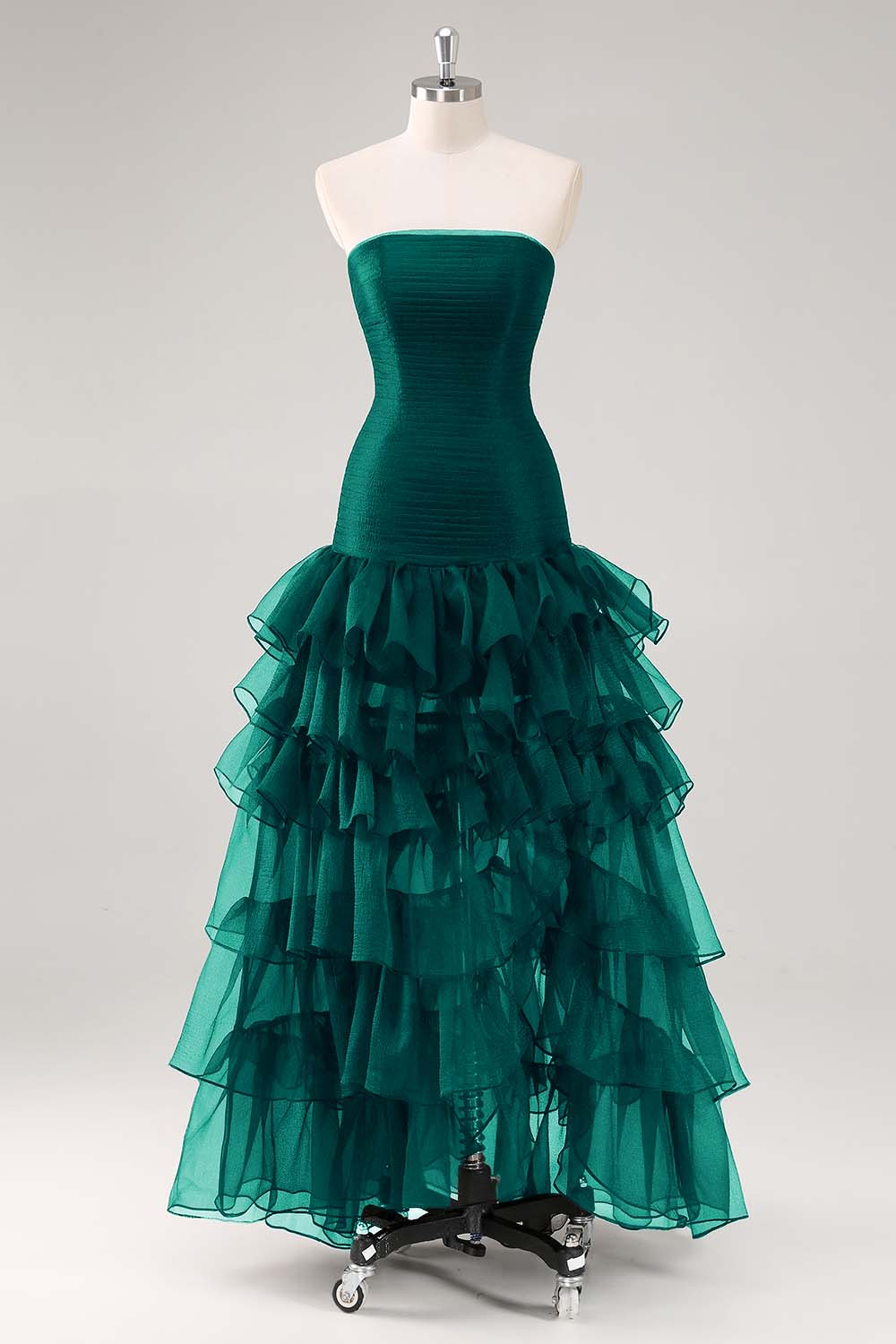 Schwarzes Trägerloses Gestuftes Tüll Ballkleid mit Rüschen
