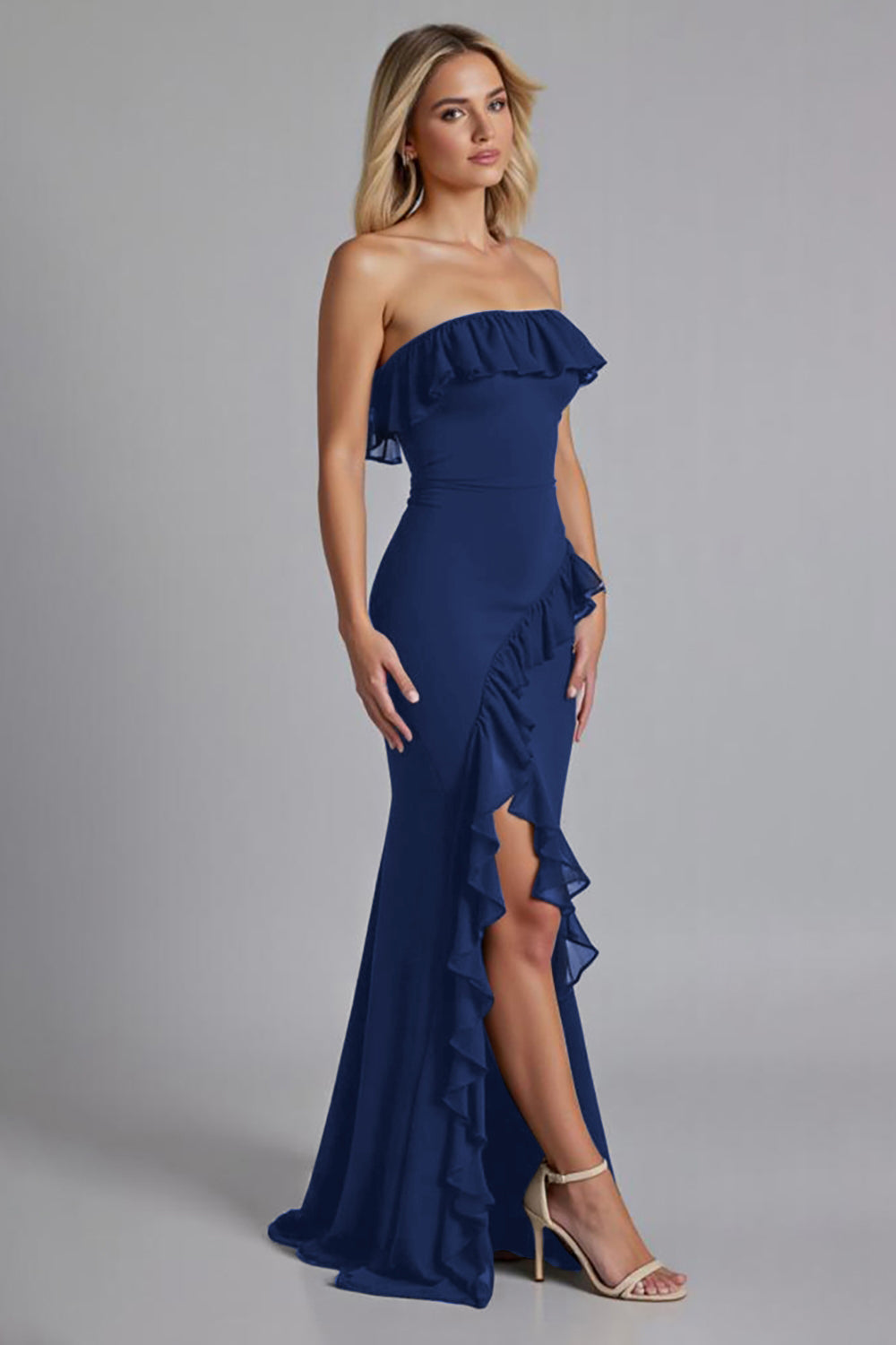 Schwarzes Schulterfreies Gerüschtes Langes Ballkleid mit Schlitz