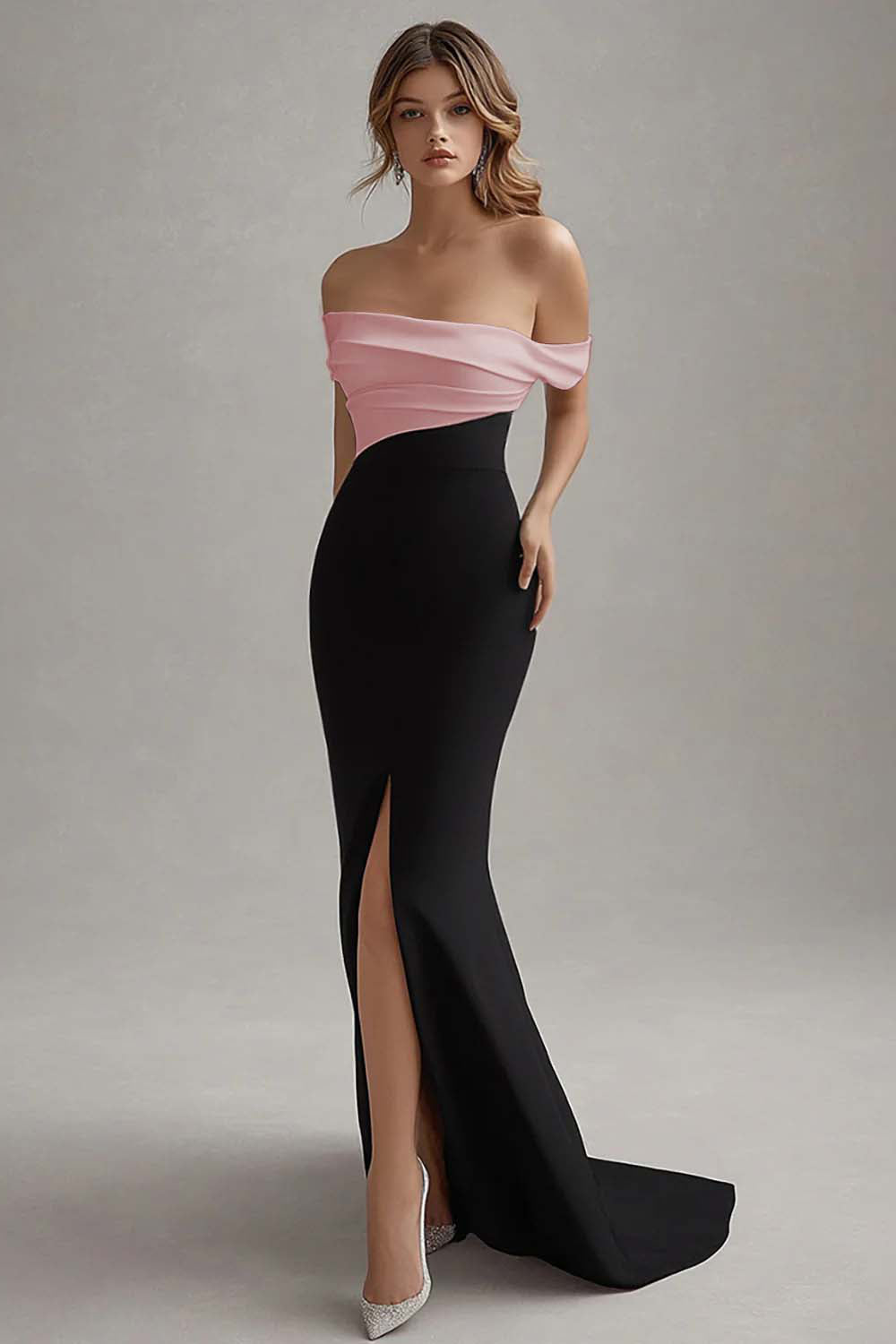 Schulterfreies Schwarzes Krawattenkleid aus mattem Satin