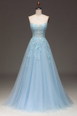 A Linie Hellblaues Pailletten Spaghettiträger Ballkleid mit Applikationen