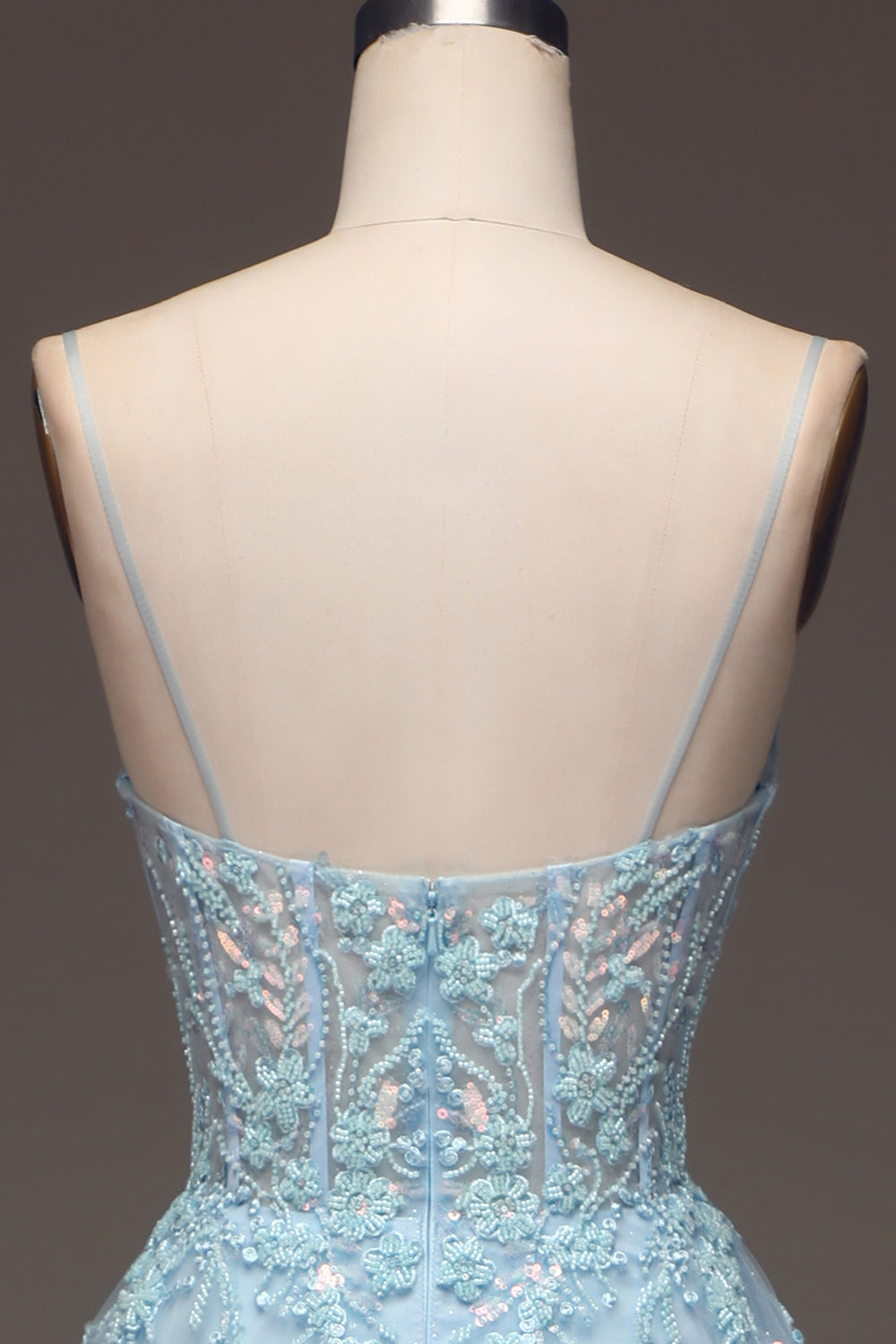 A Linie Hellblaues Pailletten Spaghettiträger Ballkleid mit Applikationen