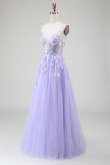 Lila Ballkleid in A-Linie mit Pailletten
