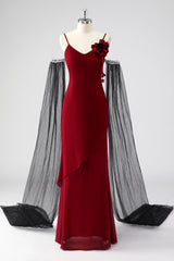 Rotes Spaghettiträger Cape-Ärmel Etui Abendkleid