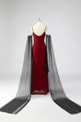 Rotes Spaghettiträger Cape-Ärmel Etui Abendkleid