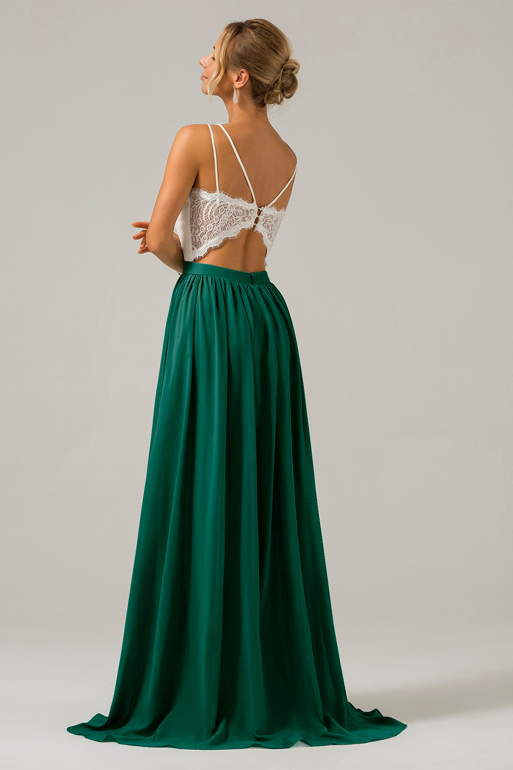 Lila Boho Chiffon Langes Brautjungfernkleid mit offenem Rücken und Spitze