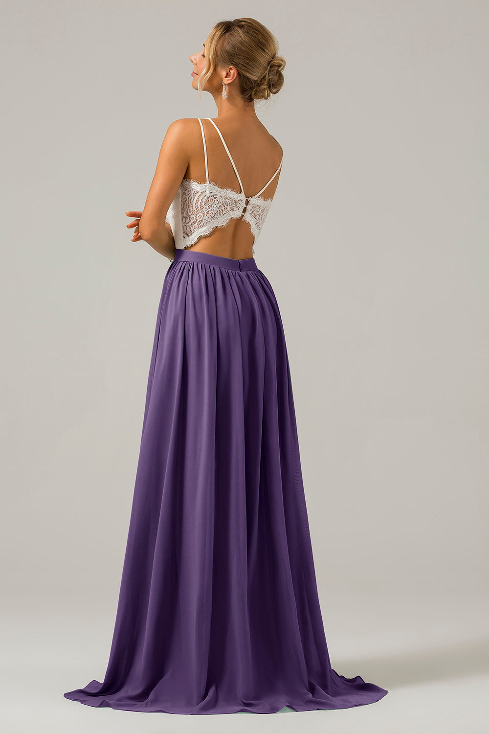Lila Boho Chiffon Langes Brautjungfernkleid mit offenem Rücken und Spitze