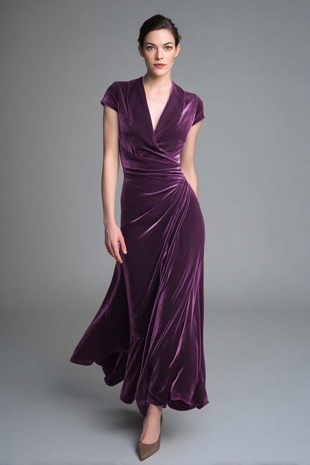Karamell Langes V-Ausschnitt Partykleid aus Samt mit Rüschen