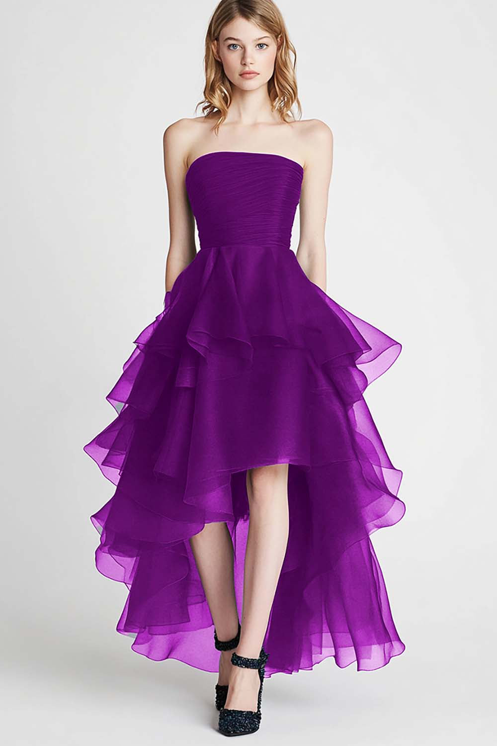 Organza A Linie Marineblaues Trägerloses Gestuftes Ballkleid
