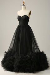 A Linie Herzausschnitt Schwarzes Korsett Ballkleid mit Rüschen