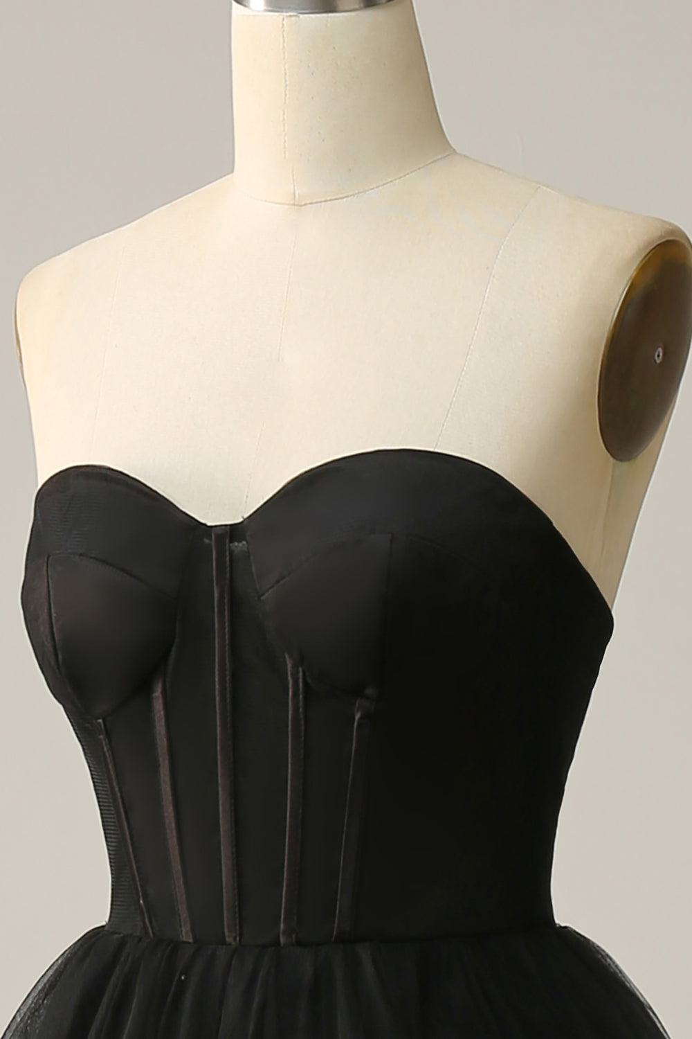 A Linie Herzausschnitt Schwarzes Korsett Ballkleid mit Rüschen