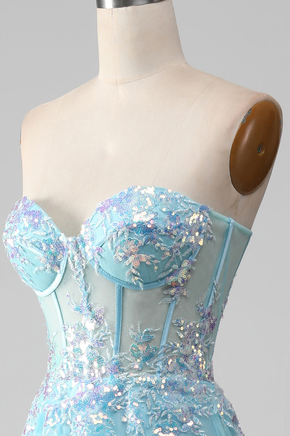 Himmelblaues Herzausschnitt Korsett Ballkleid mit Pailletten