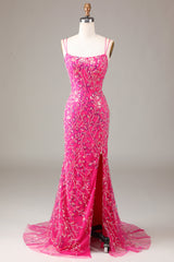 Fuchsia Pailletten- und perlenbesetztes Meerjungfrauen Ballkleid mit Schlitz
