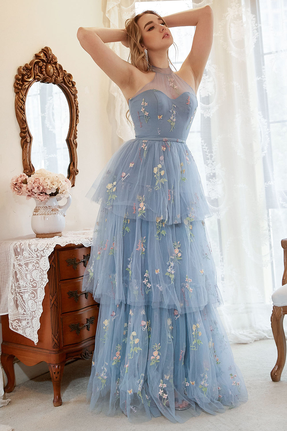 A-Line Neckholder Kleid Grau Blau Übergröße Ballkleid mit Stickerei
