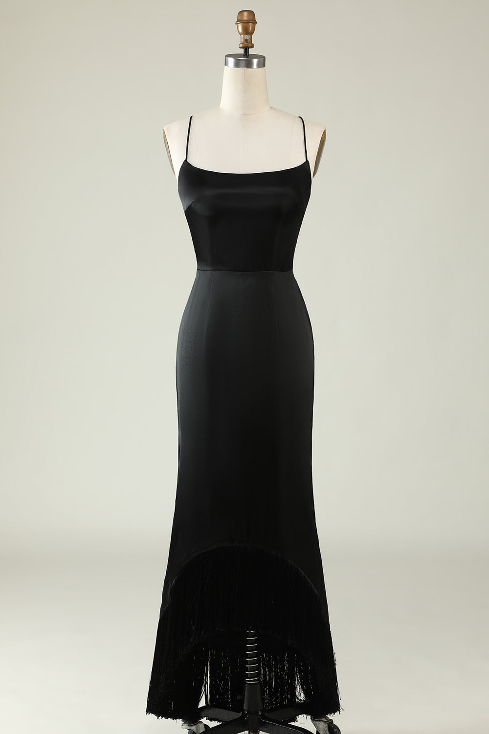 Spaghettiträger Schwarzes Satin Ballkleid mit Fransen