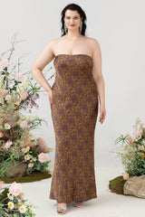Braunes trägerloses Brautjungfernkleid in Übergröße