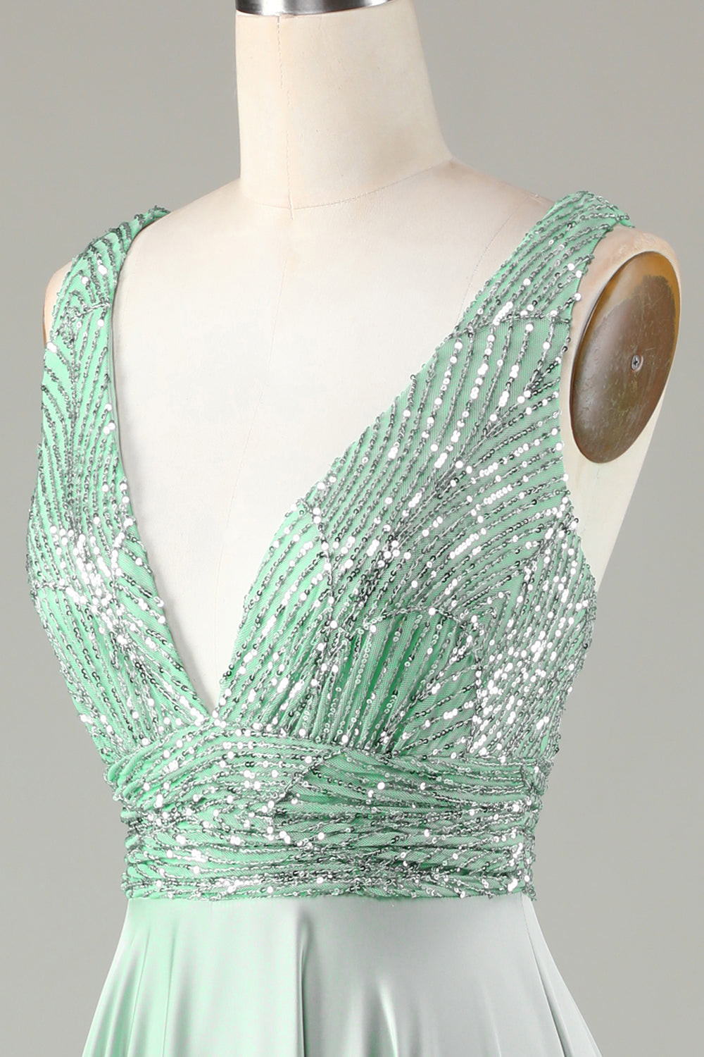 Glitzerndes Matcha Brautjungfernkleid mit V-Ausschnitt und Pailletten