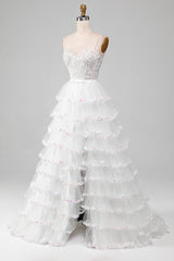 Weißes glitzerndes A-Linie Pailletten Rüschenrock Korsett Ballkleid mit Schlitz