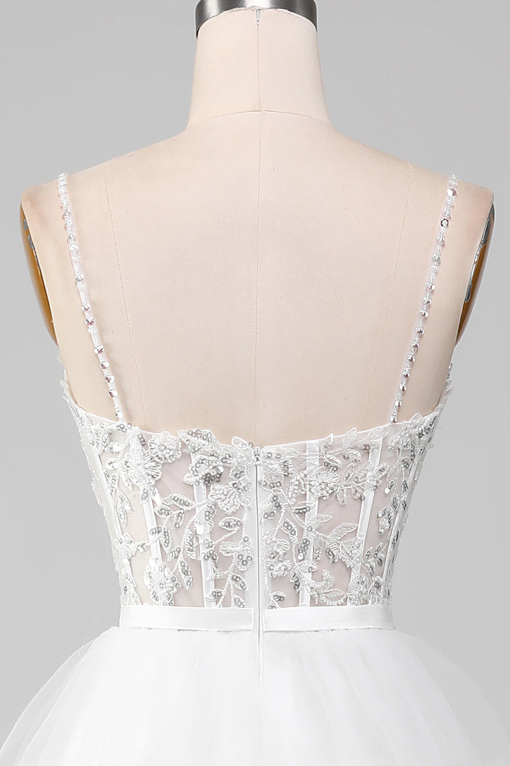 Weißes glitzerndes A-Linie Pailletten Rüschenrock Korsett Ballkleid mit Schlitz