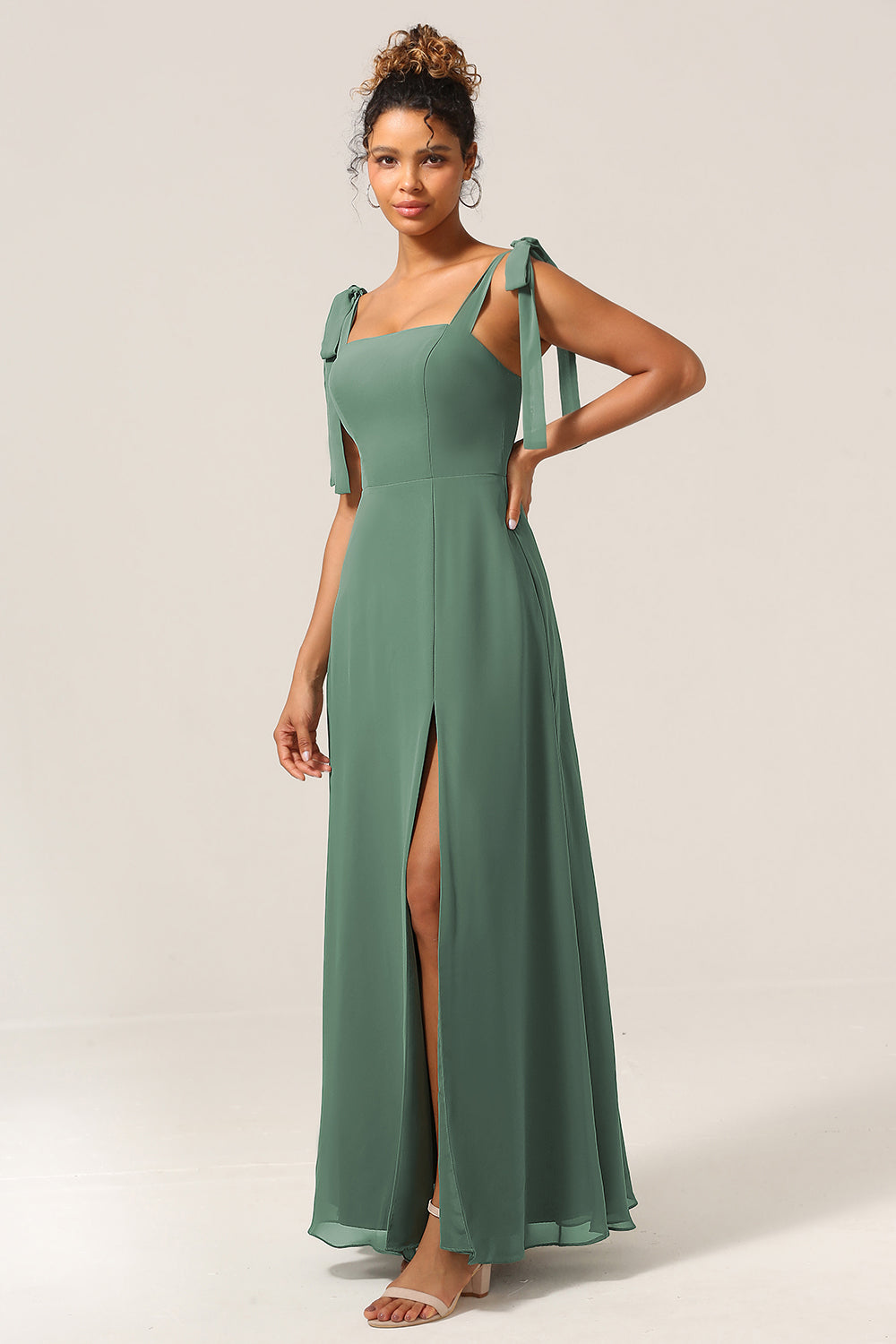 A Linie Spaghettiträger Eukalyptus Bindebänder Brautjungfernkleid mit Schlitz