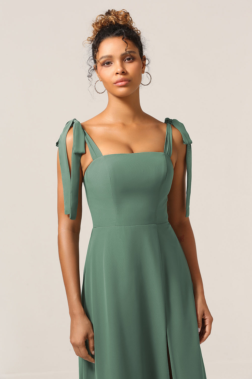 A Linie Spaghettiträger Eukalyptus Bindebänder Brautjungfernkleid mit Schlitz