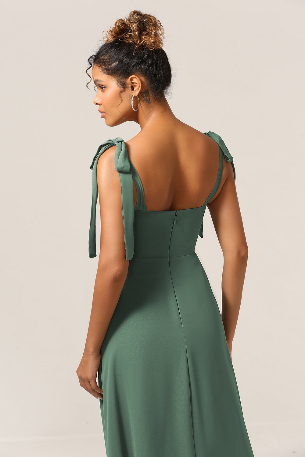 A Linie Spaghettiträger Eukalyptus Bindebänder Brautjungfernkleid mit Schlitz