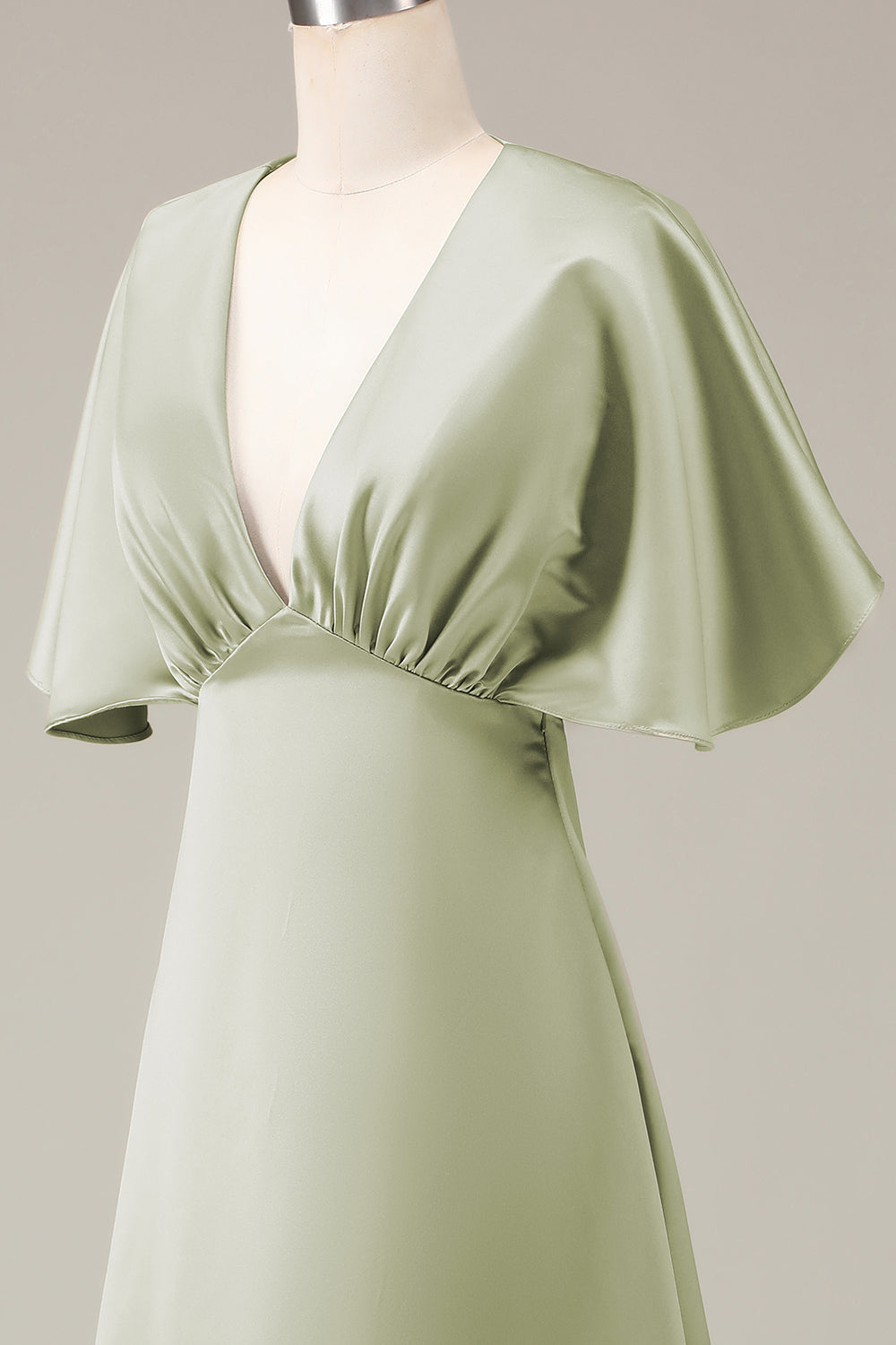 A-Linie Staubiger Salbei Brautjungfernkleid aus Satin mit kurzen Ärmeln und V-Ausschnitt