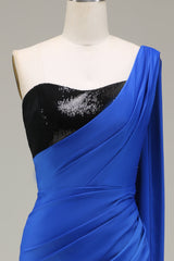 Königsblaues plissiertes Ballkleid aus Satin und Pailletten mit Schlitz