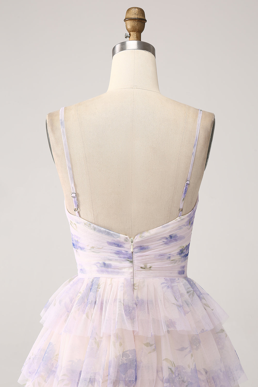 Lavendel blumen gestuftes Prinzessinnen Ballkleid mit Plissee