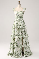 Grünes gestuftes Ballkleid mit Blumenrüschen und Schlitz