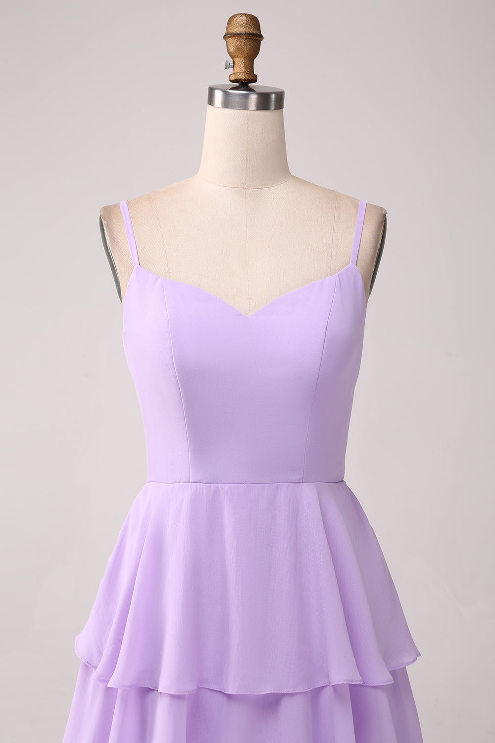 A Linie Spaghettiträger Gestuftes Chiffon Flieder Brautjungfernkleid mit Schlitz