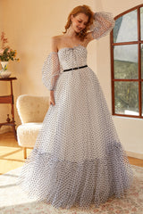 Weißes Polka Dots Langes Ballkleid mit Ärmeln