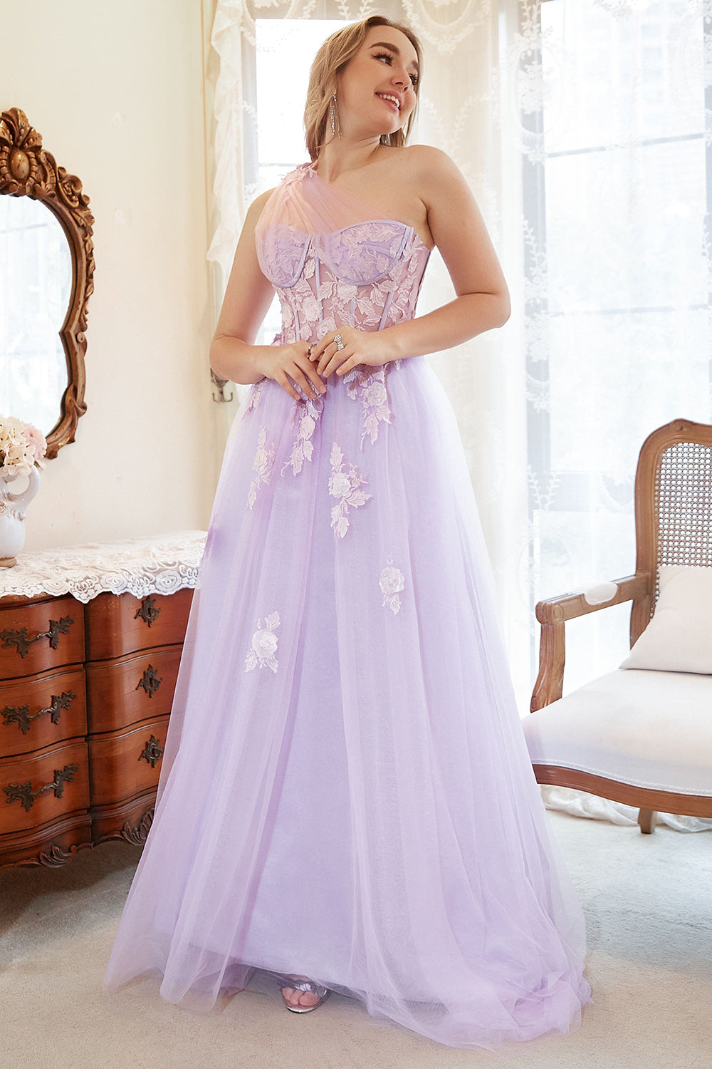 A-Line Eine Schulter Lila Übergröße Ballkleid mit Applikationen