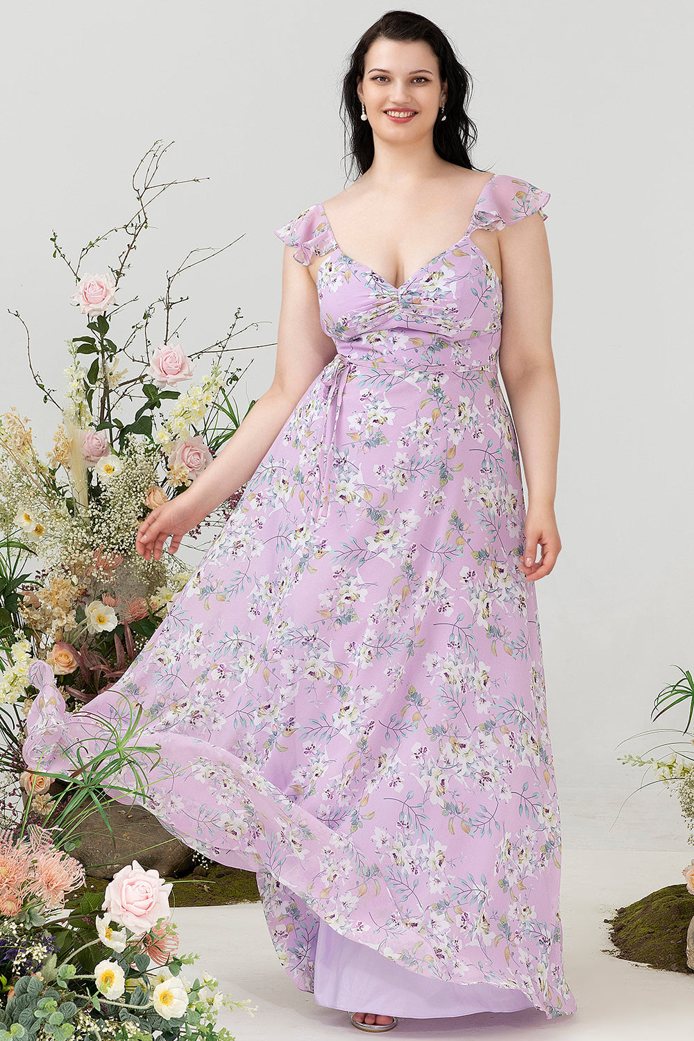 Lila Brautjungfernkleid mit Blumendruck in Übergröße