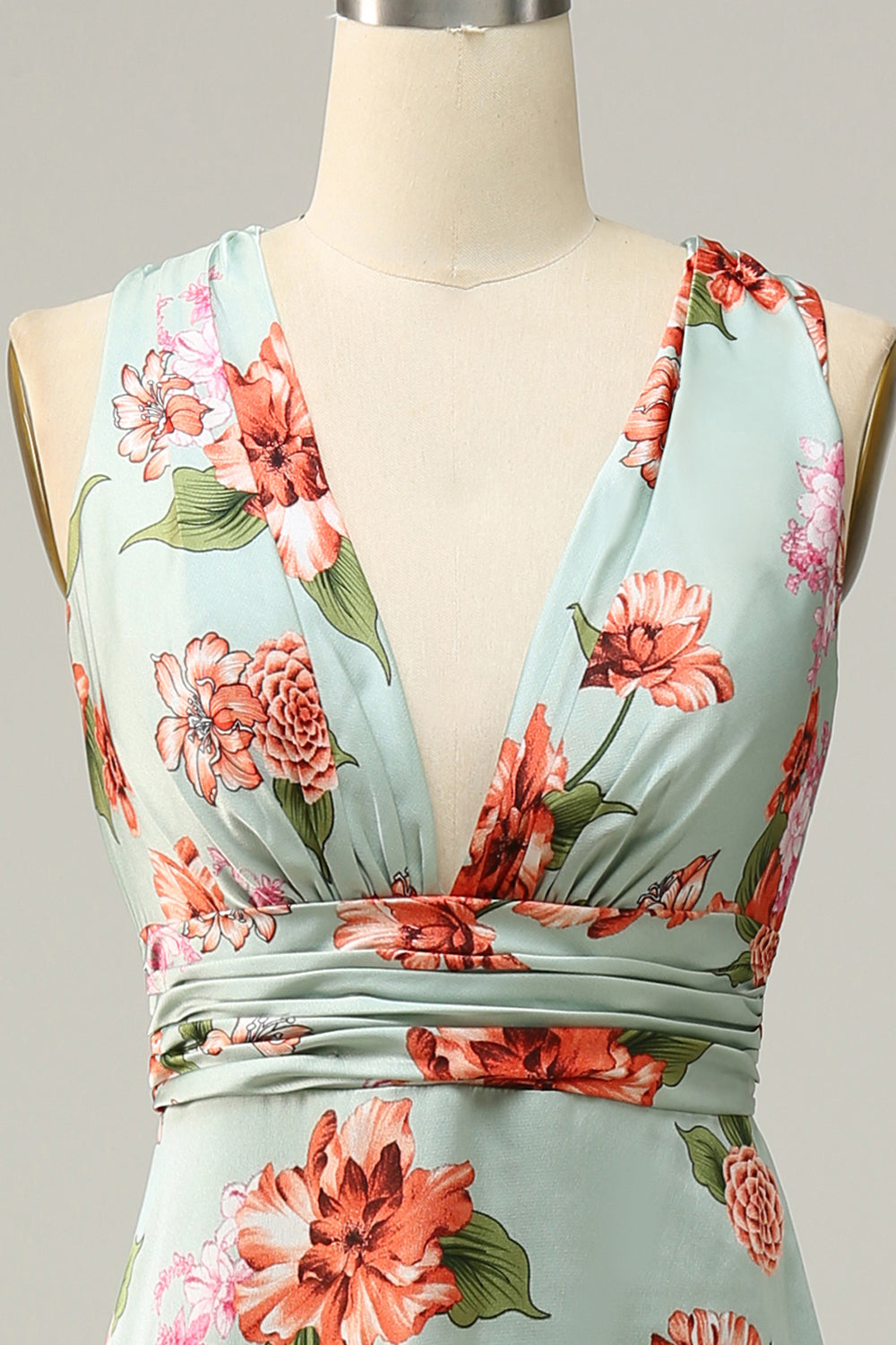 Grünes Neckholder ärmelloses A Linie Brautjungfernkleid