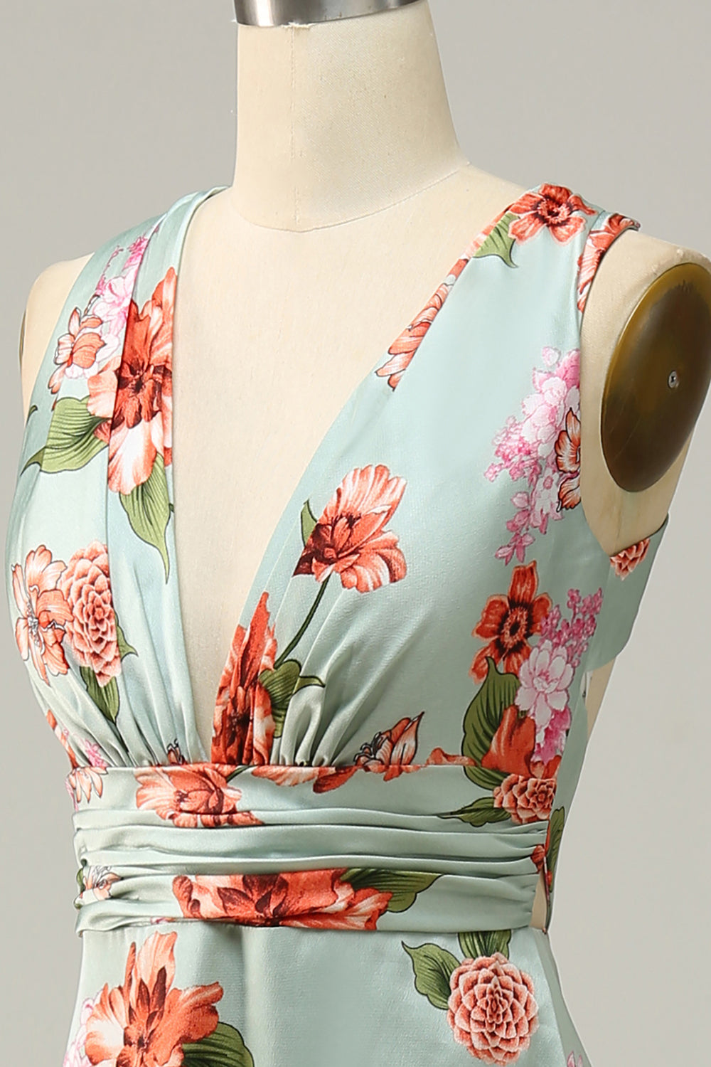 Grünes Neckholder ärmelloses A Linie Brautjungfernkleid