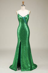Glitzerndes Meerjungfrauen Spaghettiträger Kleid mit grünen Pailletten und langem Ballkleid mit Schlitz vorne