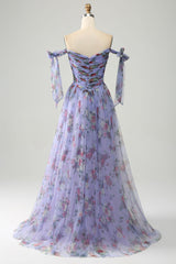 Lavendel Ballkleid aus Tüll mit Blumendruck und Plissee