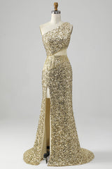 Goldenes Eine Schulter Fransen Pailletten Ballkleid mit Schlitz