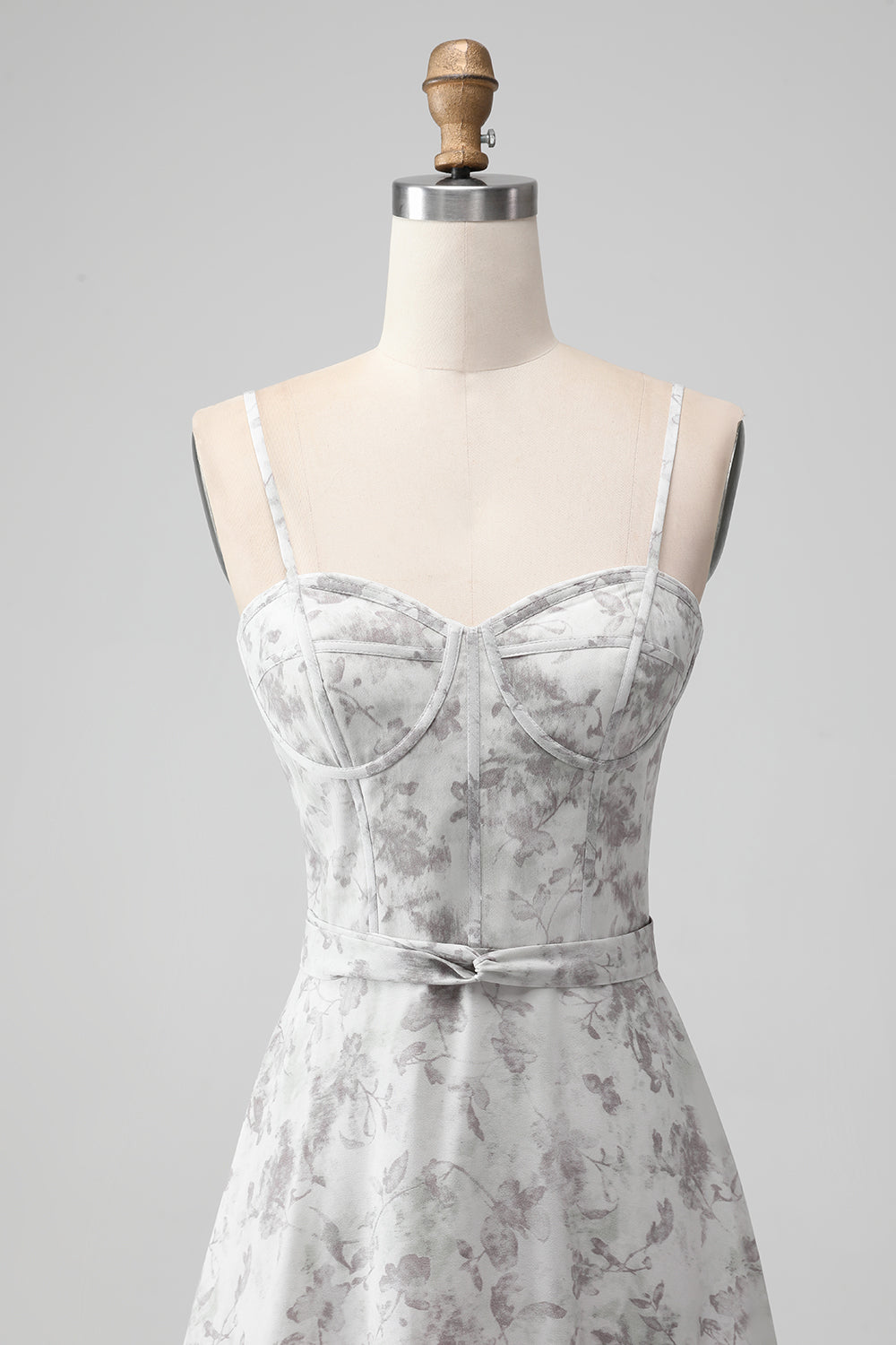 Weißbraune Blumen Spaghettiträger A-Linie Brautjungfernkleid mit Rüschen