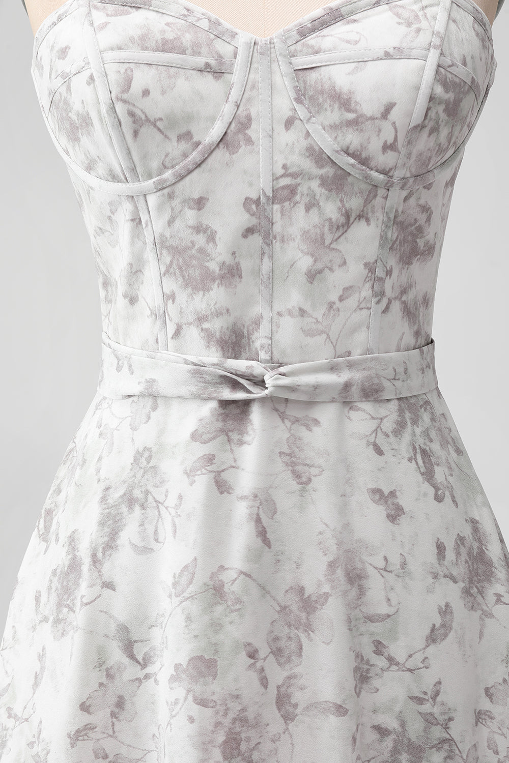 Weißbraune Blumen Spaghettiträger A-Linie Brautjungfernkleid mit Rüschen