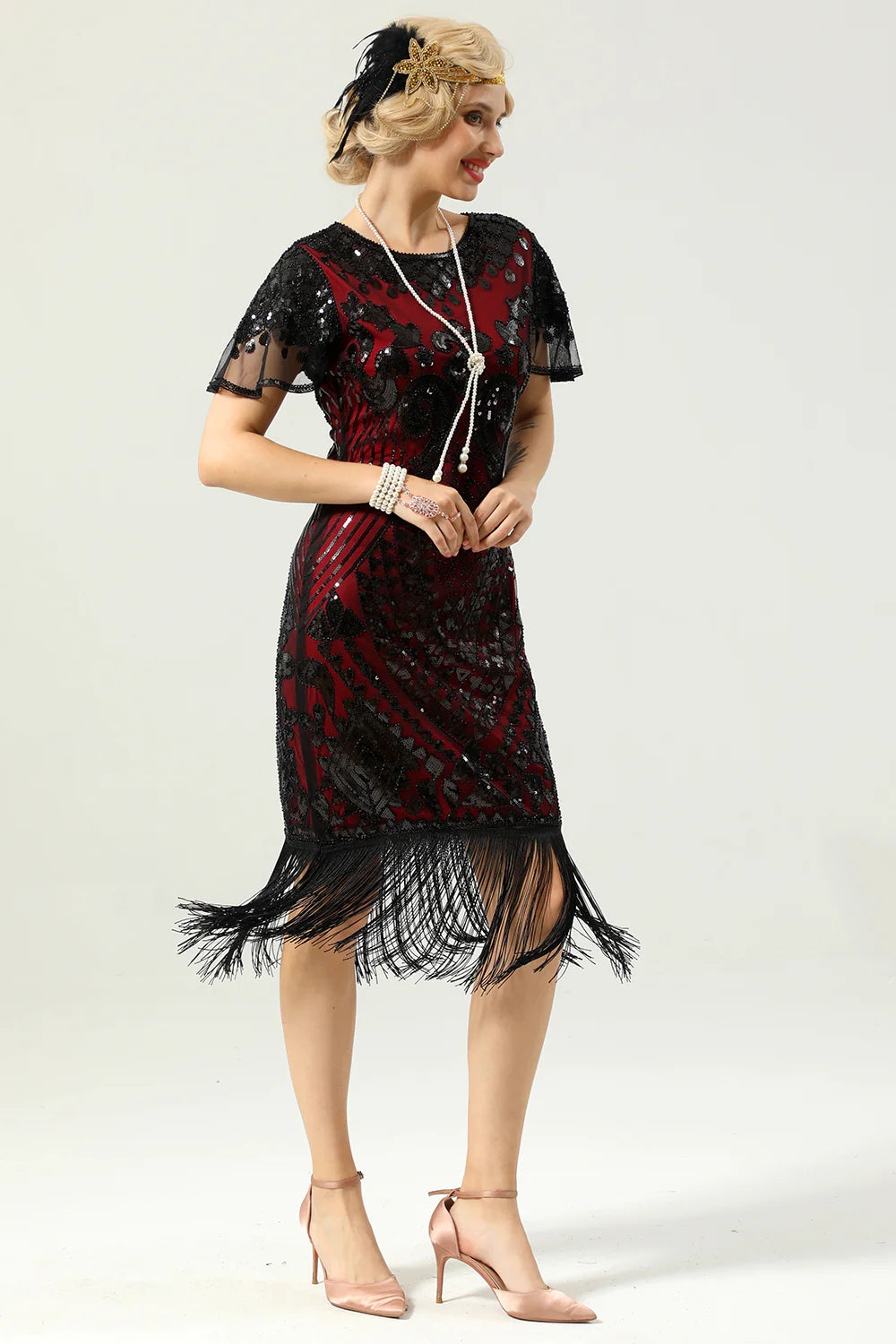 Schwarzes rotes Pailletten Fransen Kappenärmelkleid aus den 1920er Jahren mit Accessoires