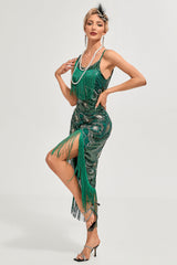 Glitzerndes dunkelgrünes Paillettenfransen Asymmetrisches Gatsby Kleid aus den 1920er Jahren mit Accessoires