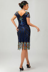 Glitzerndes Schwarz Blaue Figurbetontes Kleid aus den 1920er Jahren mit V-Ausschnitt und Perlenstickerei