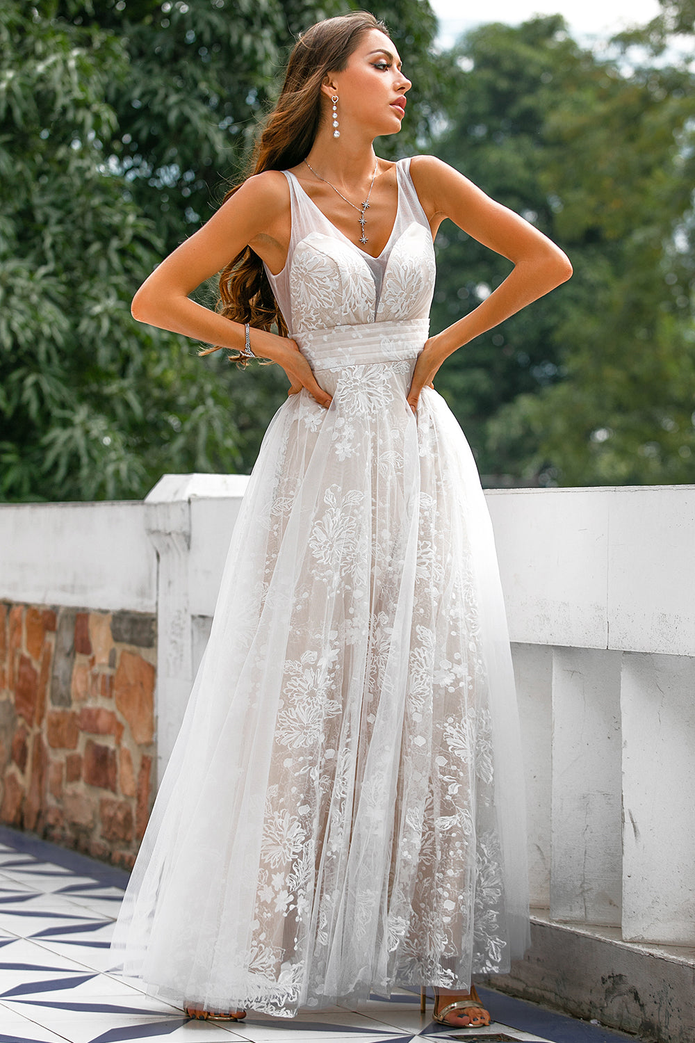 Langes Spitze Ballkleid