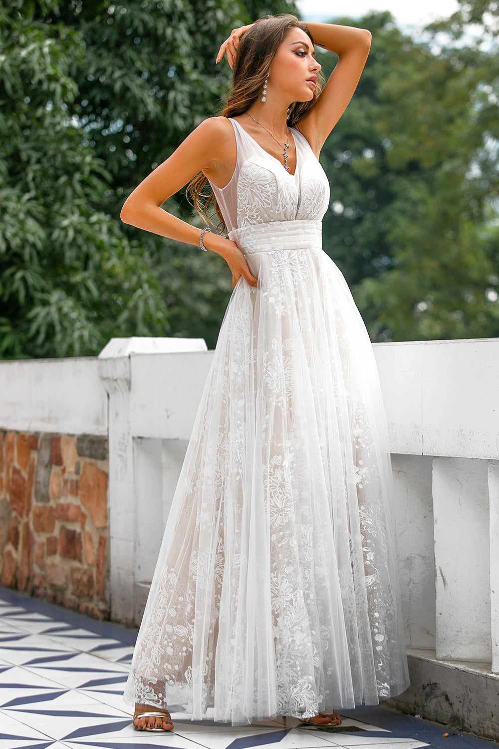 Langes Spitze Ballkleid