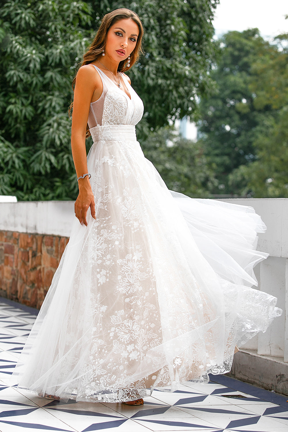 Langes Spitze Ballkleid
